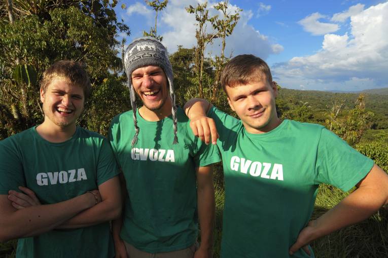 Študenti gymnázia zo Žiliny  Denis Fitzel, Samuel Kriška a Matej Krajči vycestoval v auguste na expedíciu do Ekvádoru