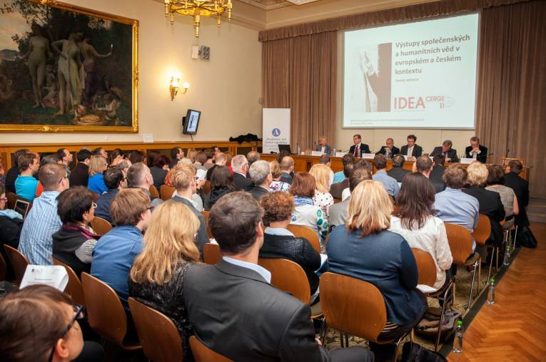 Praha hostila 20. mája 2015 seminár Grantovej agentúry Českej republiky na tému Medzinárodná publikačná prax v odboroch spoločenských a humanitných vied