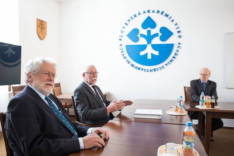 Oficiálna návšteva predsedu Rakúskej akadémie vied v SAV.