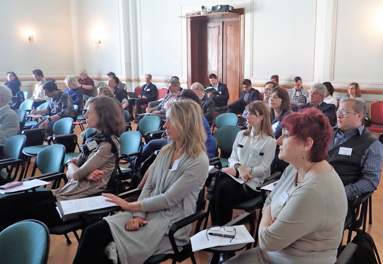 Účastníci képonferencie v Smoleniciach.