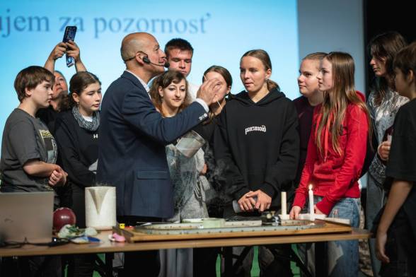 Od absolútnej nuly k levitácii: tajomstvá supravodivosti