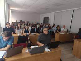 Zväčšiť fotografiu - Z konferencie