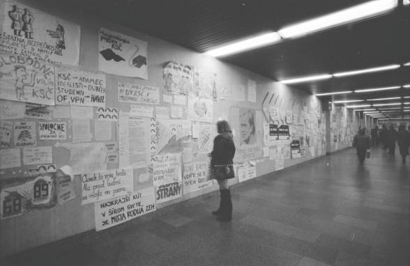 Vizuálna transformácia verejného priestoru počas Nežnej revolúcie