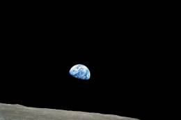 A predsa je guľatá...