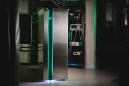 Na Slovensko prichádza prvá kvantová pamäť pre národnú komunikačnú infraštruktúru