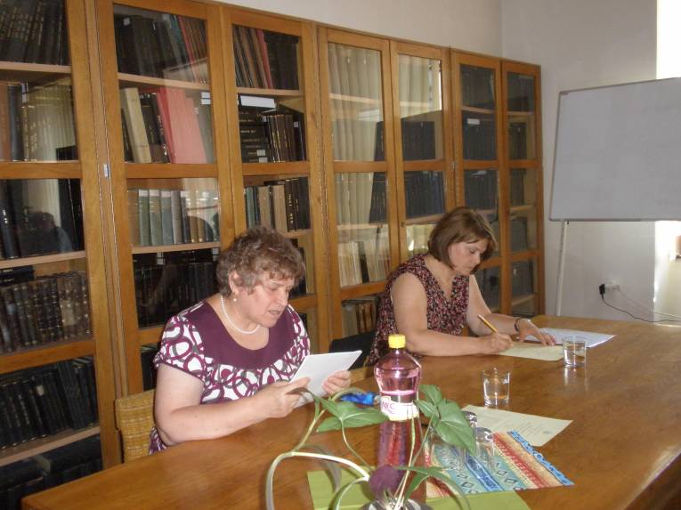 Zľava: Marta Keruľová, Zuzana Kákošová