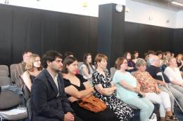 Zväčšiť fotografiu - Z konferencie