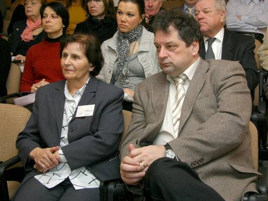 Margita Klobušická a Ján Sedlák počas konferencie.