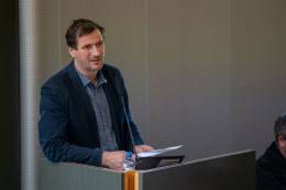 Zväčšiť fotografiu - Marek Radvanský, podpredseda SAV pre ekonomiku a legislatívu
