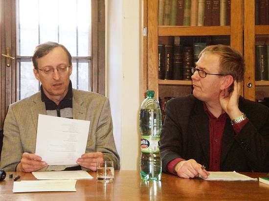 Prof. Norbert Bachleitner a doc.  Adam Bžoch,  riaditeľ ÚSvL SAV.