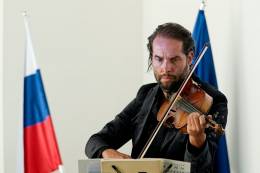 Zväčšiť fotografiu - Významné osobnosti SAV 2026