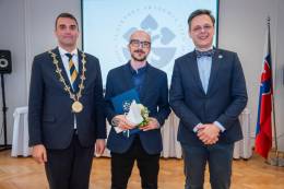 Zväčšiť fotografiu - Ocenenie špičkových publikácií SAV za rok 2025