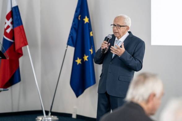 Konferencia Extrapolácie 2025