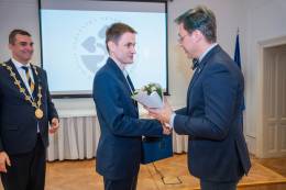 Zväčšiť fotografiu - Ocenenie špičkových publikácií SAV za rok 2025
