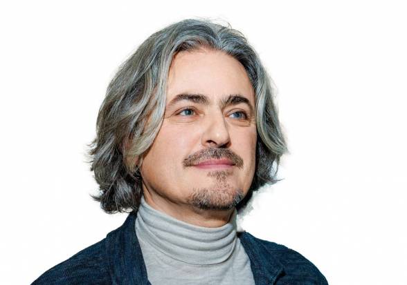 POZVÁNKA Viacjazyčná kreativita v literatúre: jazykový kontakt ako tvorivý proces