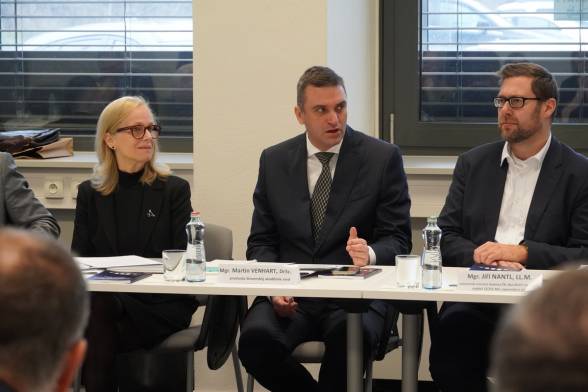 Na národnom okrúhlom stole sa hovorilo o hodnotení výskumu