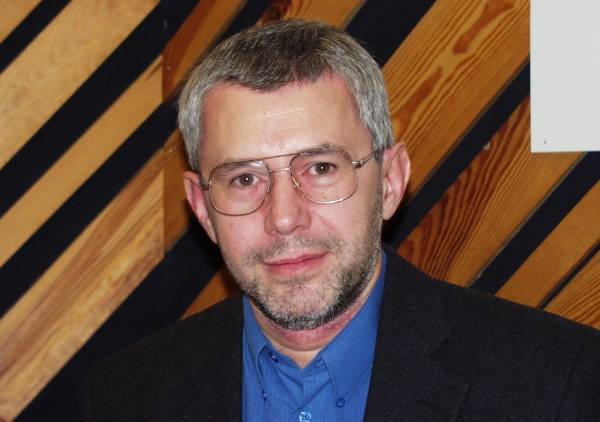 Prof. Peter Moczo.
