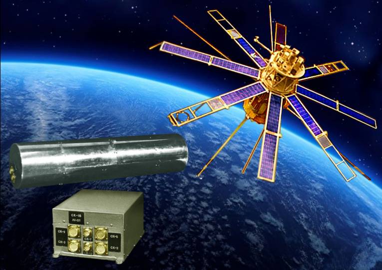 Satelit Interkozmos-17 a „jubilujúca“ vedecká aparatúra SK-1 z Ústavu experimentálnej fyziky SAV.