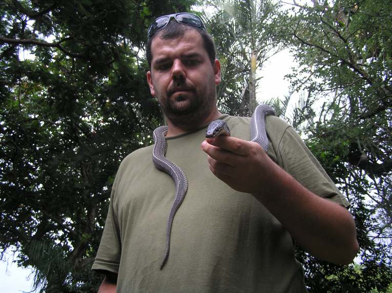 Herpetológ Igor Majláth je častým hosťom vedeckých kaviarní a brlohov. Vie o plazoch všeličo zaujímavé, preto je na jeho prednáškach vždy doslova živo, najmä keď donesie niekoľko plazivých exemplárov. 