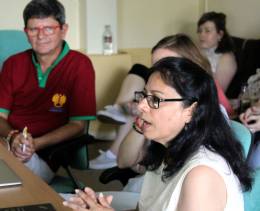 Professor Gupta lectured at the Institute for Research in Social Communication of the SAS