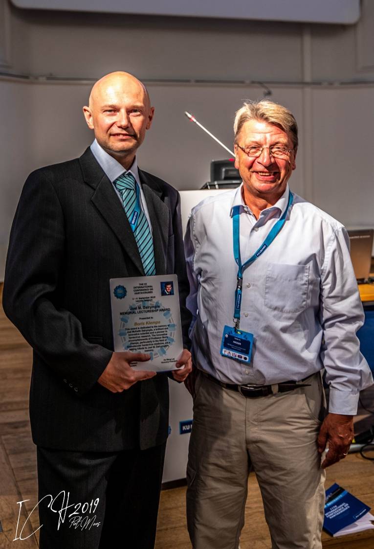 Dr. Klempa po prijatí ceny s profesorom Detlevom H. Krügerom, svojím tútorom z Charité Berlín 