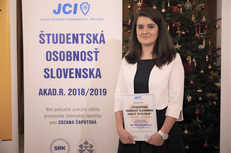 Študentskou osobnosťou roka 2018/2019 je Erika Chocholová z Chemického ústavu SAV v Bratislave