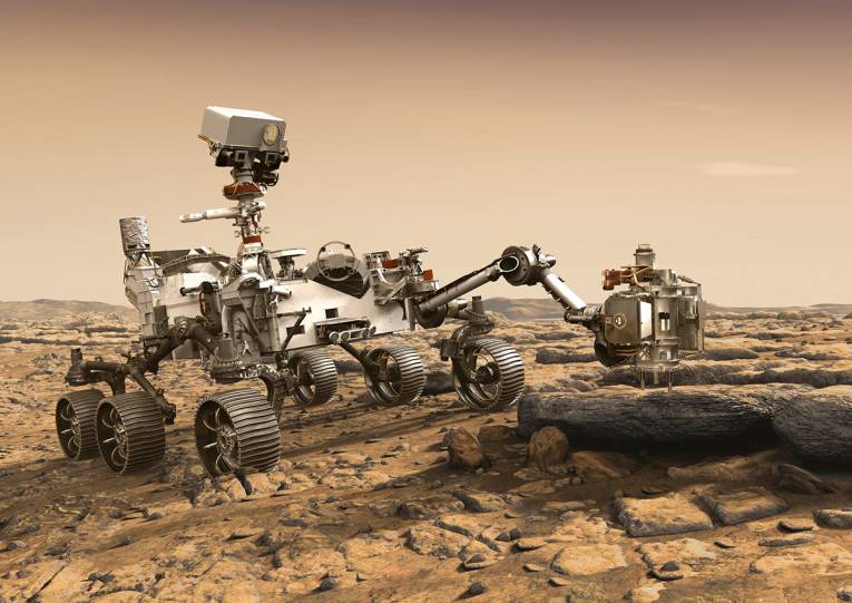 Sonda Perseverance na povrchu Marsu. Robotické rameno bude slúžiť na detailný výskum hornín