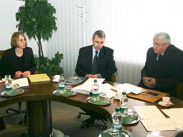 Jadranka Bošnjak, Tomislav Car a prof. Ján Slezák počas rokovania.