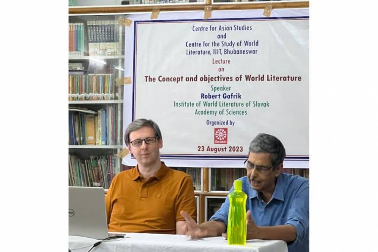Róbert Gáfrik prednášal na pôde prvého centra svetovej literatúry v Indii