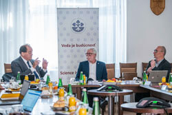 International Advisory Board 2020 - image 3